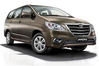 Toyota Innova Limited Edition giá 21.300 USD tại Ấn Độ