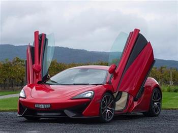 Không giống Ferrari và Lamborghini, McLaren từ chối sản xuất SUV