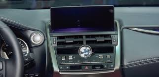 Lexus NX 300 2018 có màn hình giải trí 10 inch