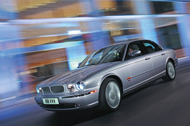Jaguar XJ điện hóa thêm thị phần xe điện 2