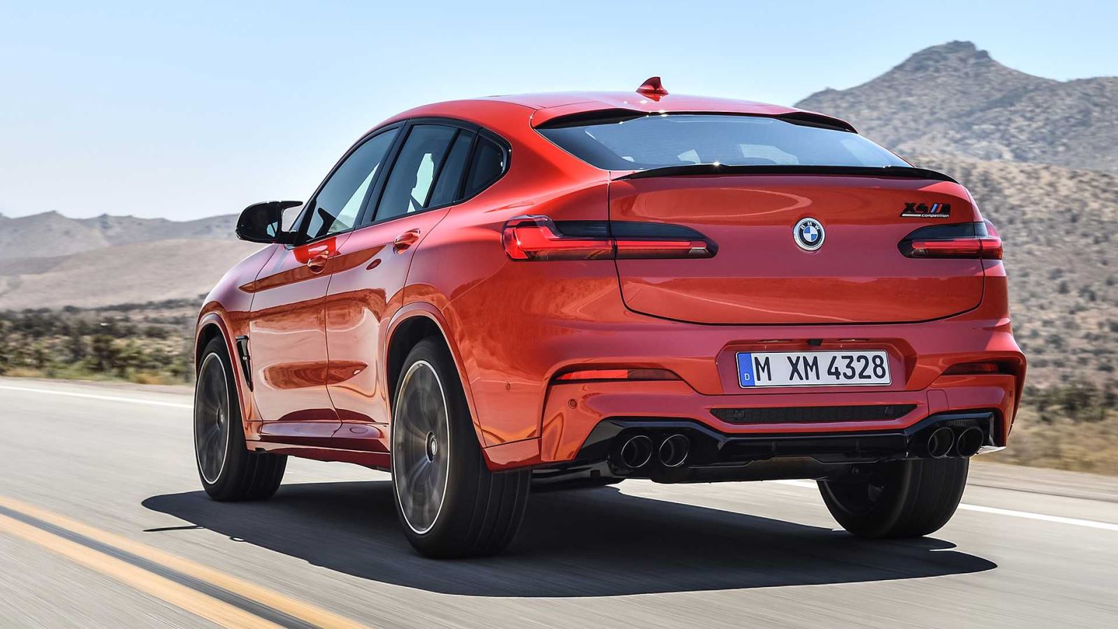 BMW chính thức ra mắt 2 siêu phẩm mới X3M và X4M 9