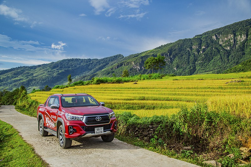 Cùng Toyota Hilux khám phá địa hình Y Tý mùa vàng 3