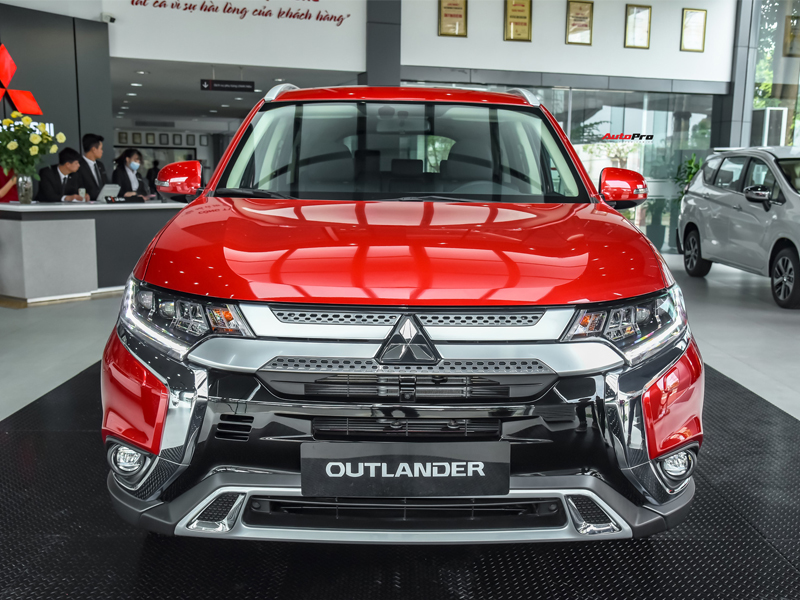 Mitsubishi Outlander: 15 điểm mới, giá gần như không đổi và cơ hội bám đuổi Honda CR-V, Mazda CX-5 12