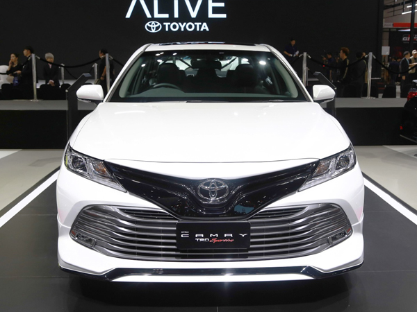 Toyota Camry 2019 chốt lịch ra mắt tại Việt Nam 1