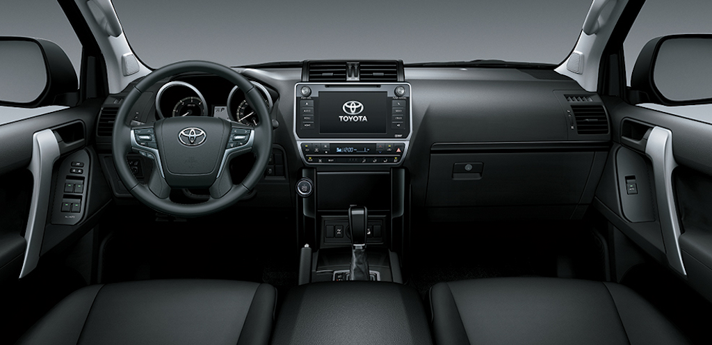 Toyota Land Cruiser Prado 2018 giá hơn 2,2 tỷ đồng - 4