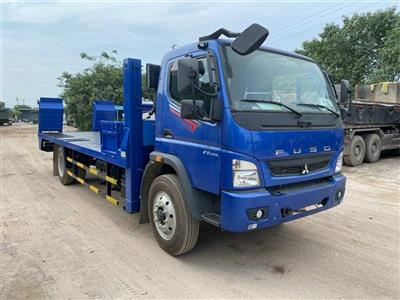 XE NÂNG ĐẦU CHỞ MÁY CÔNG TRÌNH FUSO 7,5 TẤN