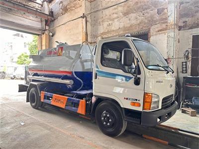 XE TÉC CHỞ XĂNG DẦU HYUNDAI MIGHTY N650L E 4 KHỐI CÓ GẮN THIẾT BỊ CẤP LẺ