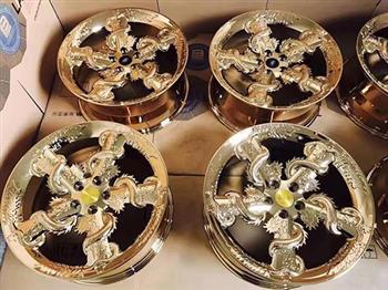 Vành độ hình rồng giá 7.800 USD