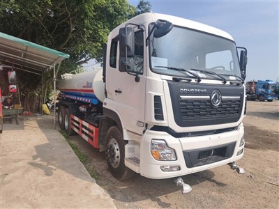 XE BỒN TƯỚI CÂY 14 KHỐI DONGFENG NHẬP KHẨU