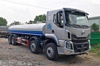 Xe Chenglong H5 4 chân bồn xi téc phun nước rửa đường 17 khối