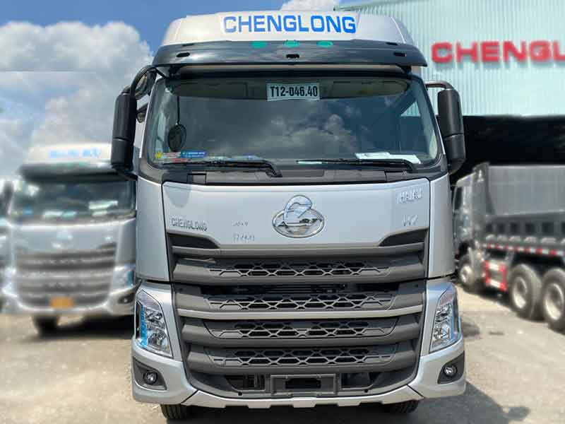 Giới thiệu Xe tải thùng mui bạt Chenglong 5 chân H7 - đầu xe