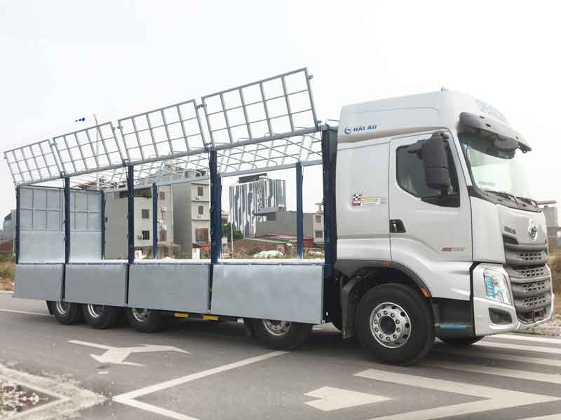 Xe tải 5 chân Chenglong thùng xe 9m7