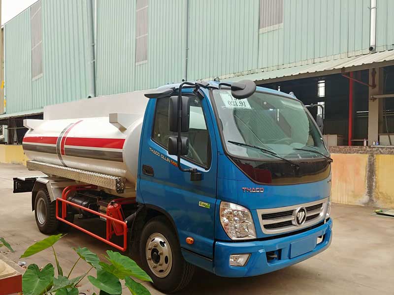 Xe bồn chở xăng dầu 7.4 khối Thaco Ollin 500 được trang bị động cơ Weichai YZ4DA2-40 (Diesel)