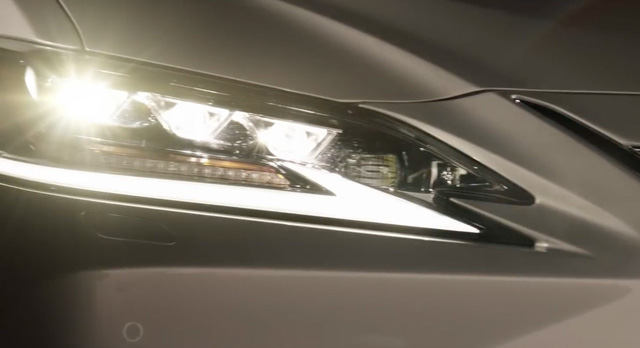 Lexus chính thức lộ diện teaser ES 2019 ra mắt tuần tới - 2