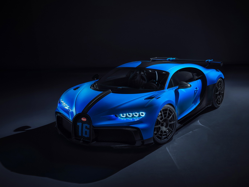 Bugatti Chiron Pur Sport, là sự kết hợp hoàn hảo giữa thể thao và sang trọng. Xem hình ảnh để khám phá phong cách thiết kế độc đáo và tinh tế của siêu xe này.